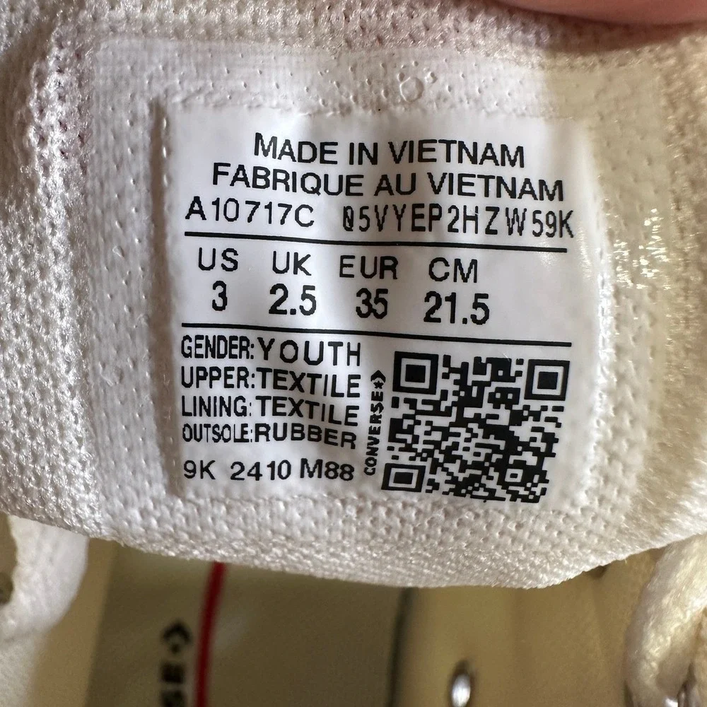 Converse High Top Sneakers Kids 3 White Heart Platform Canvas NEW A10716C